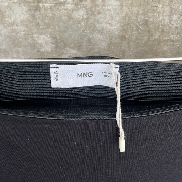 🆕 Mango miniskirt - Picture 2 of 3